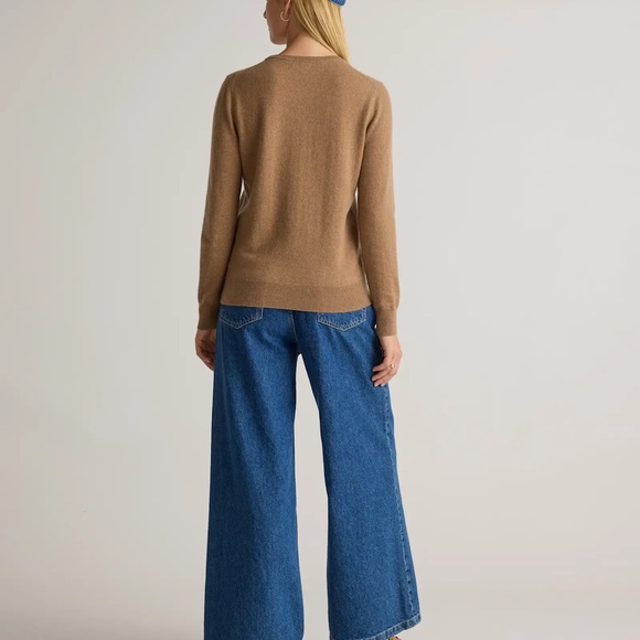 Quince Women’s Cashmere Crewneck Sweater in Camel Brown Teak Small - Picture 2 of 5